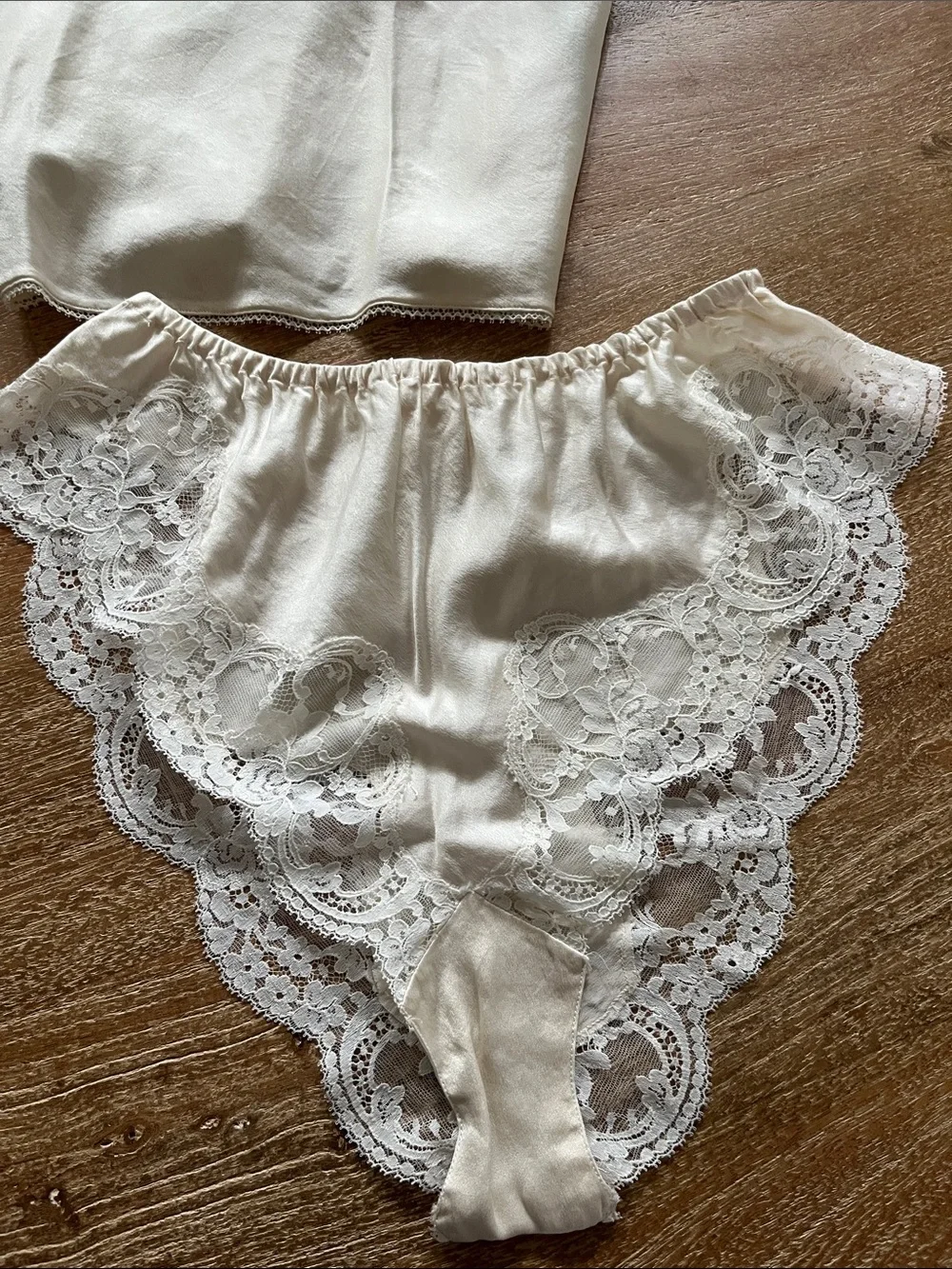 Victoria's Secret Ivory Lace-Trim Camisole & panty set